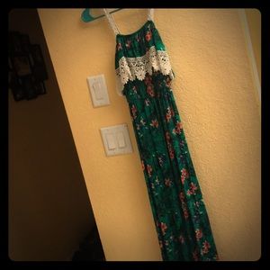 Green floral Maxi dress 🌺